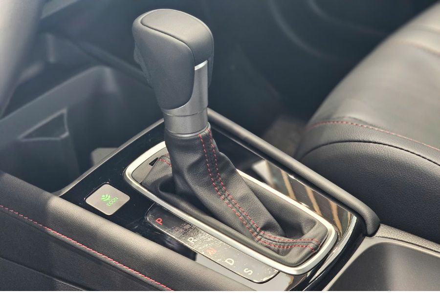 Khu vực cần số Honda City RS