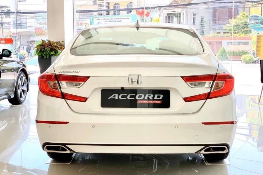 ngoai-that-honda-accord-2