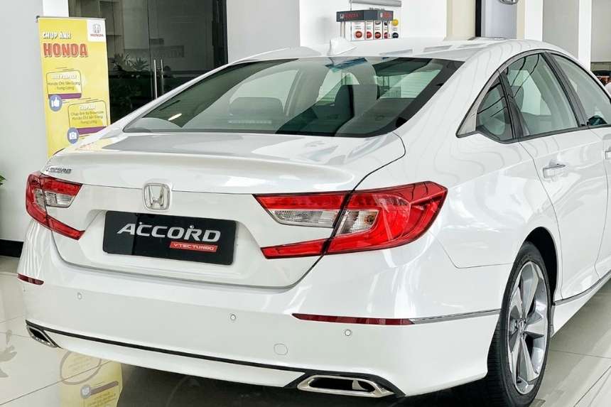 ngoai-that-honda-accord-9