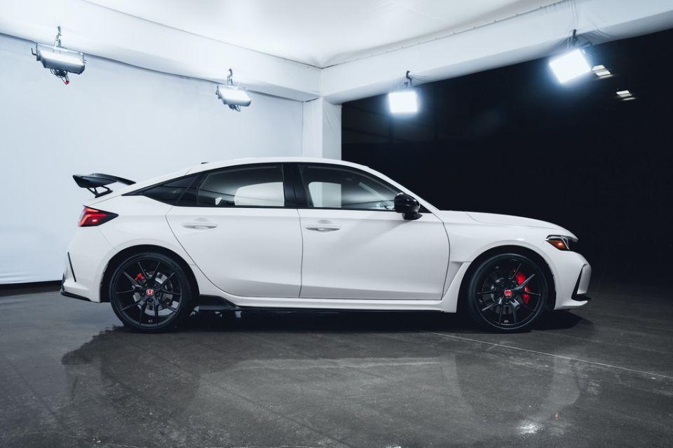 ngoai-that-honda-civic-type-r-8