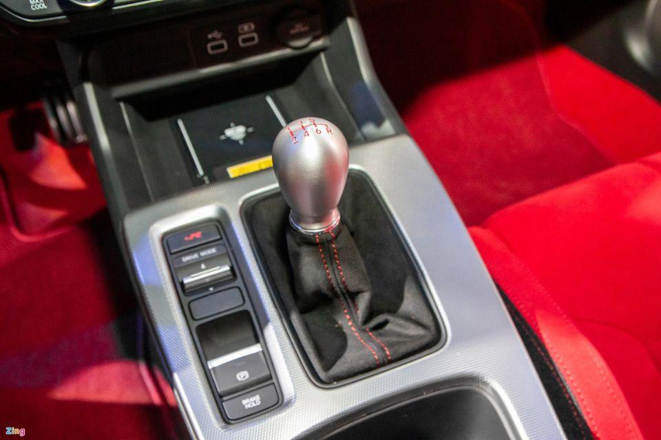 van-hanh-honda-civic-type-r-2